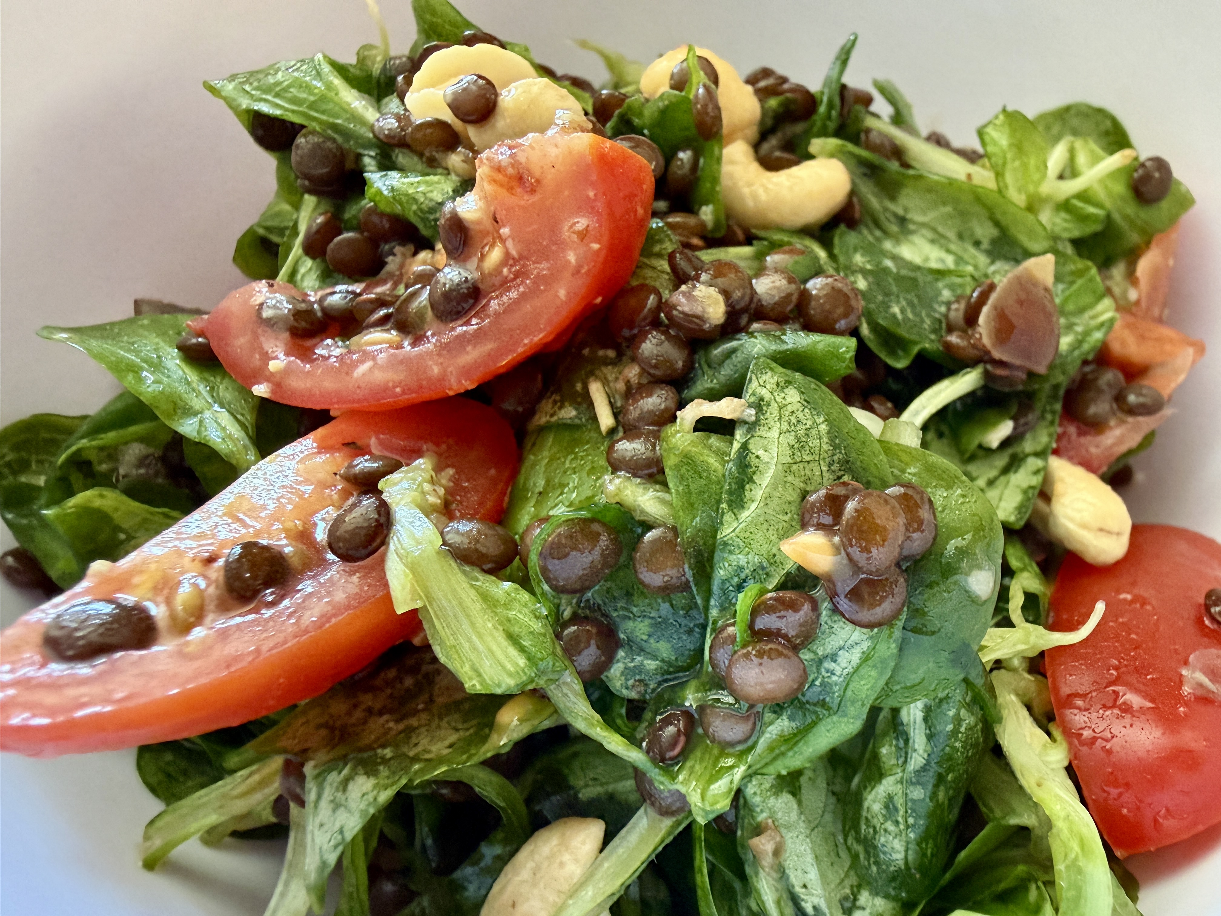 <i>Sommerlicher</i><i>Linsensalat</i><i>mit Datteln</i>
